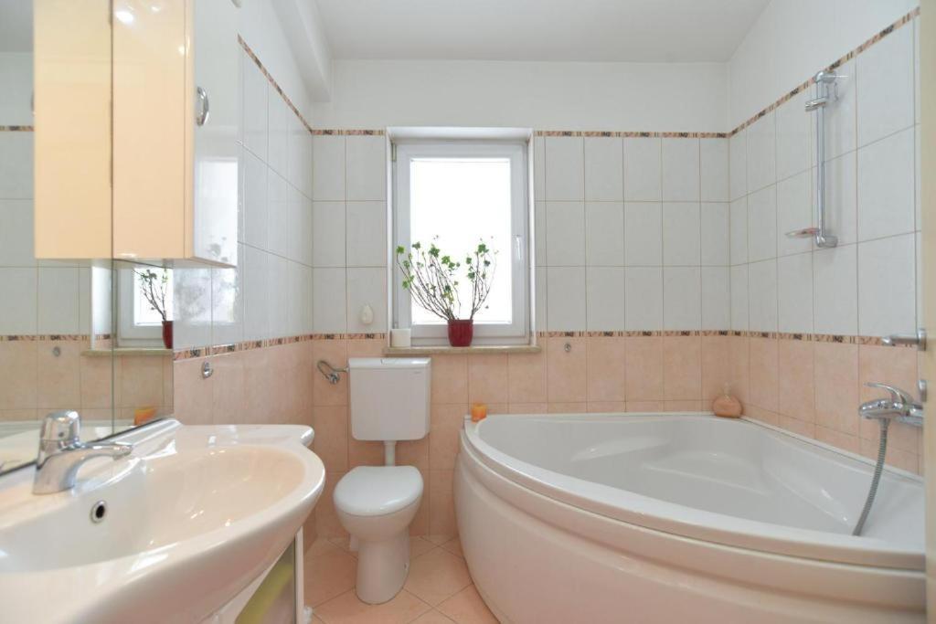 Apartman Eda Pula Eksteriør billede