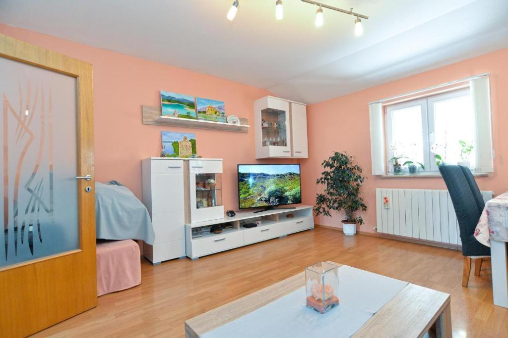 Apartman Eda Pula Eksteriør billede